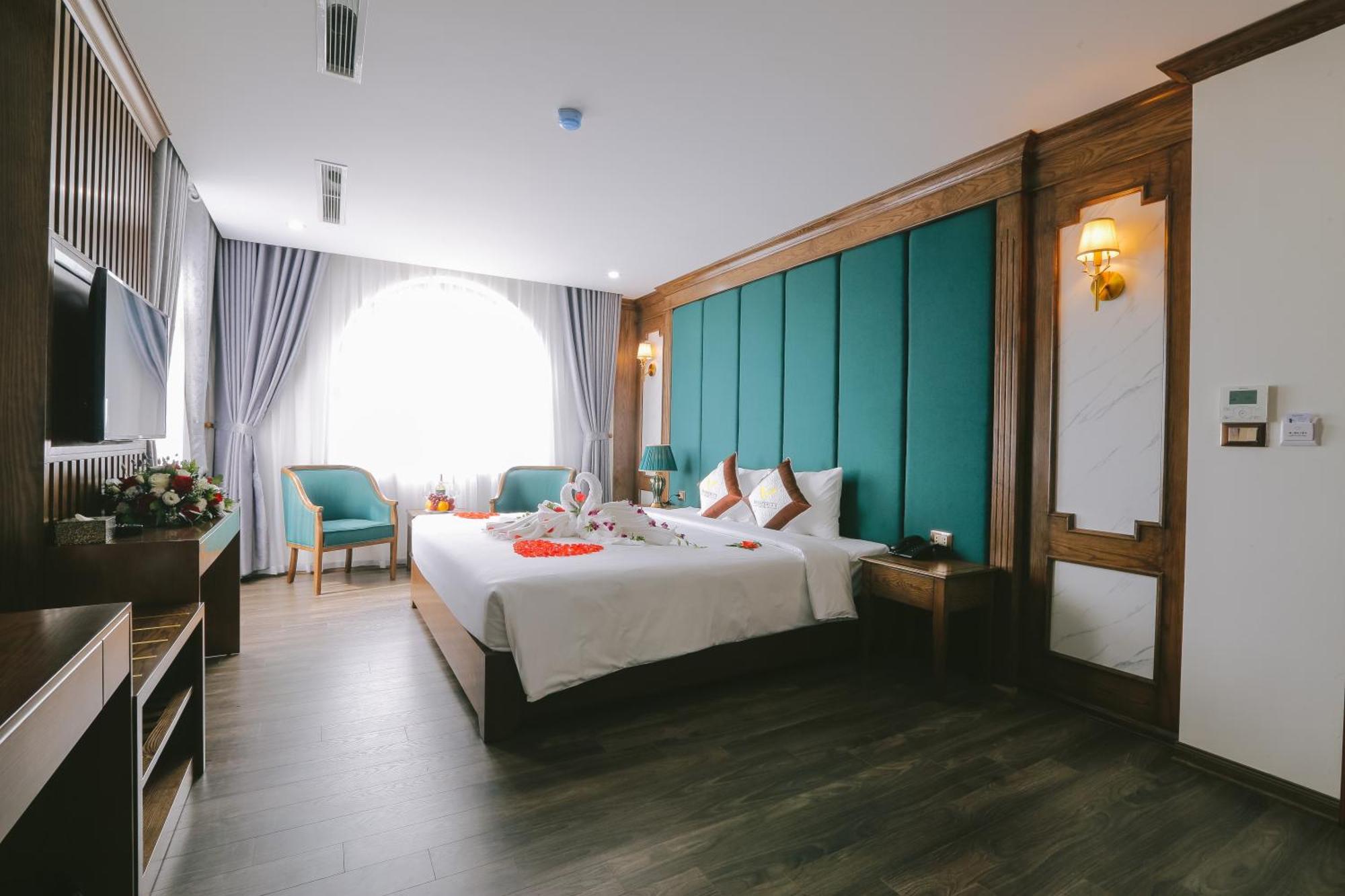 Prosperity Boutique Halong Hotel & Restaurent Халонг Екстер'єр фото