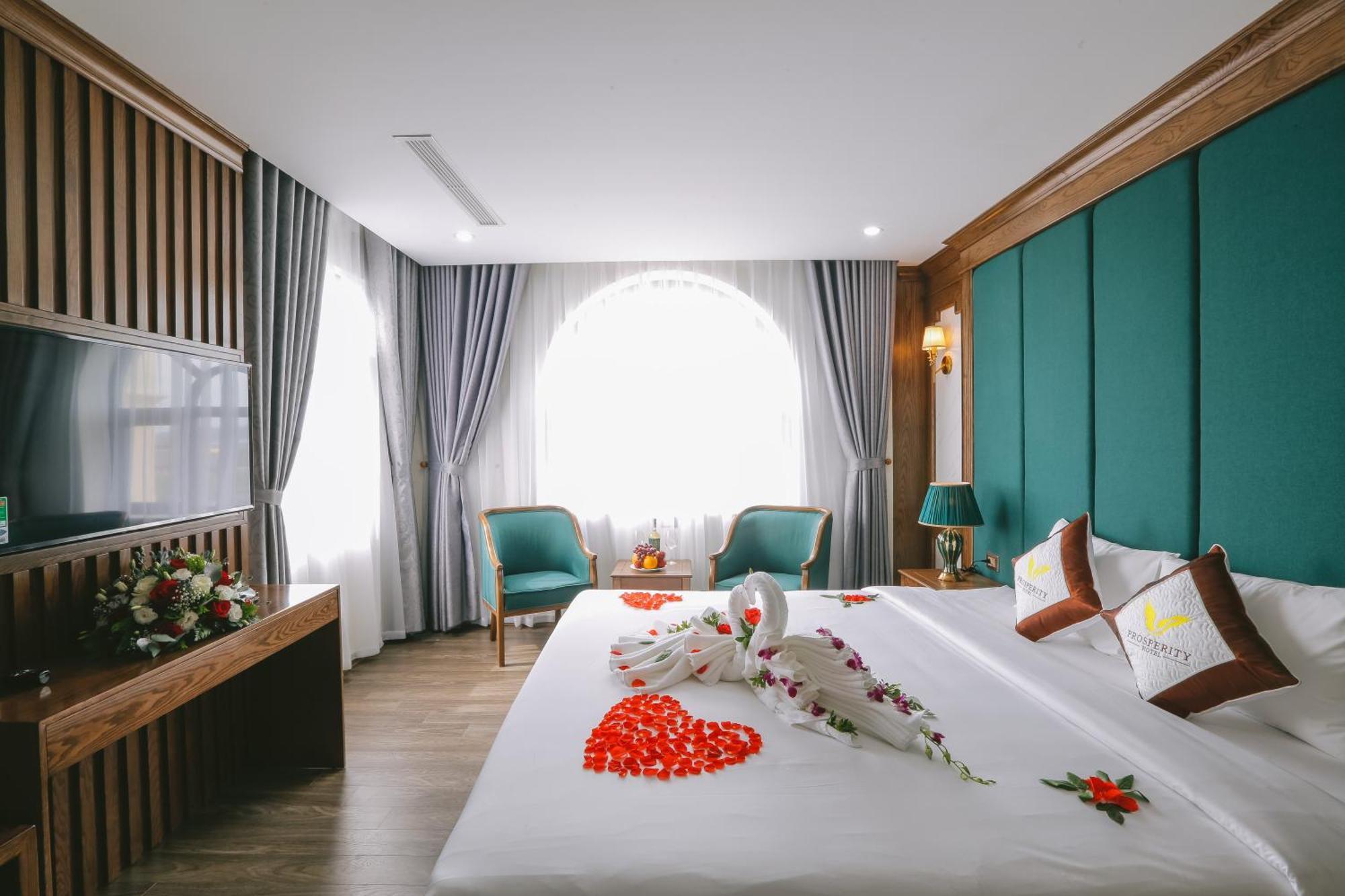 Prosperity Boutique Halong Hotel & Restaurent Халонг Екстер'єр фото